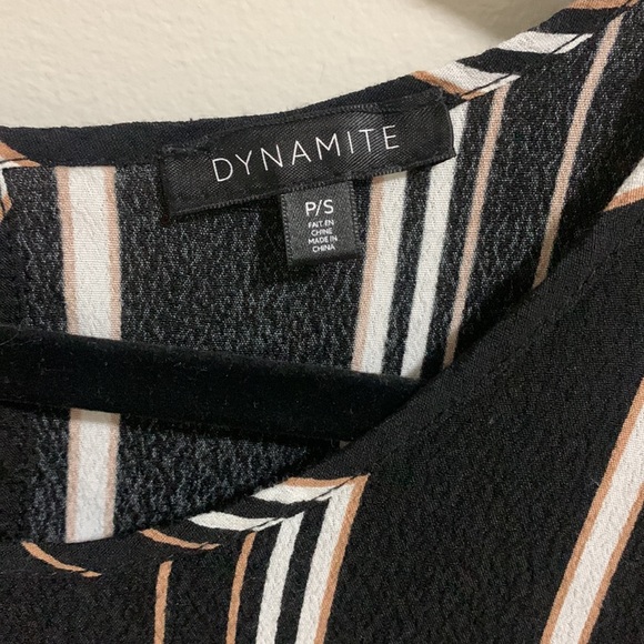 Size small dynamite blouse - Picture 2 of 4
